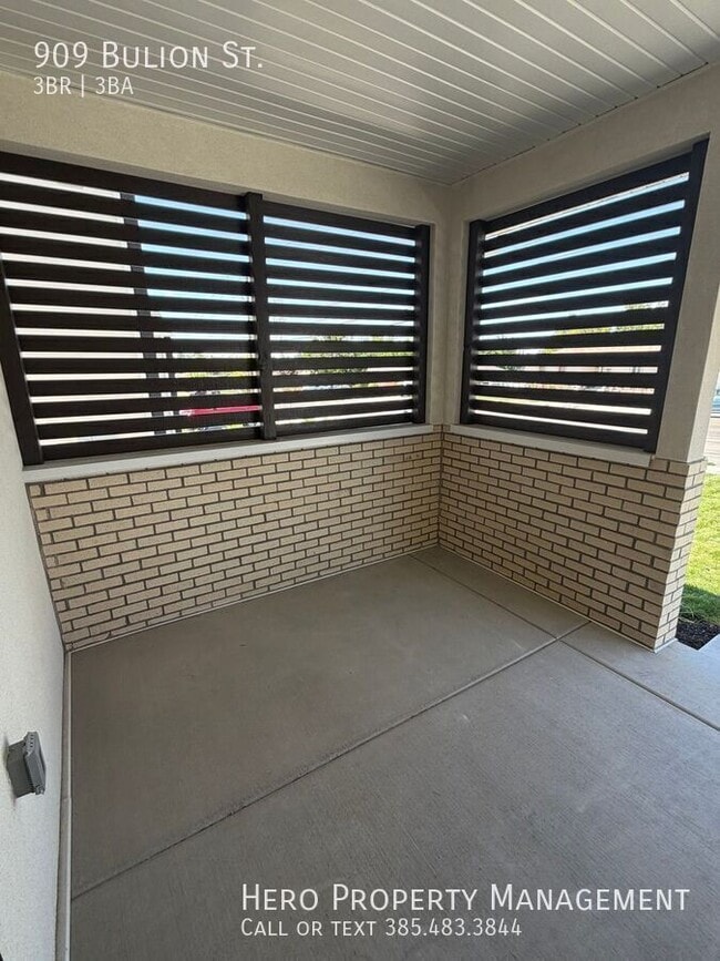 Photo - 909 Bulion St.-