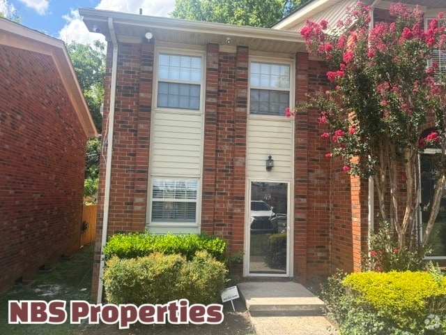 Building Photo - 6529 Deane Hill Dr Rental