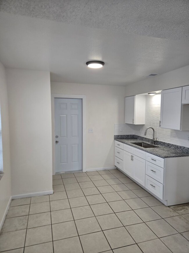 Photo - 2 BEDROOM, 1 BATH APARTMENT HOME - PINELLAS PARK