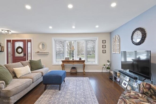 Photo - 10737 Kildare Ave