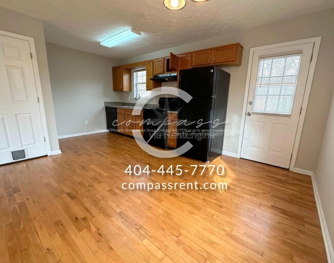 Photo - 484 Rustin Dr