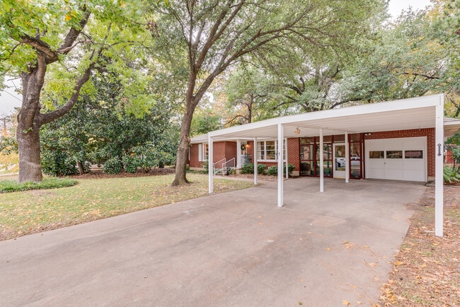 Photo - 2515 Sherwood St