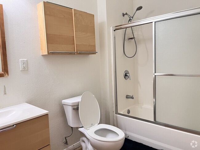 Building Photo - 3021 Van Buren Pl Rental