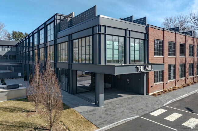 41 Richmondville Ave - The Mill