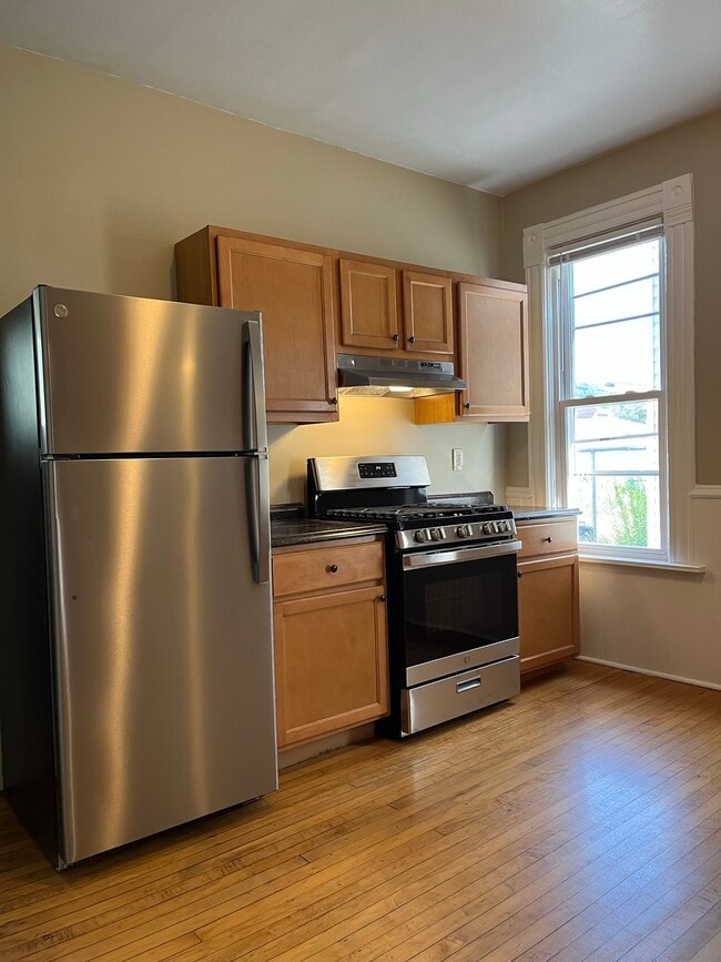 Building Photo - 3104 S Griffin Ave Unit LOWER