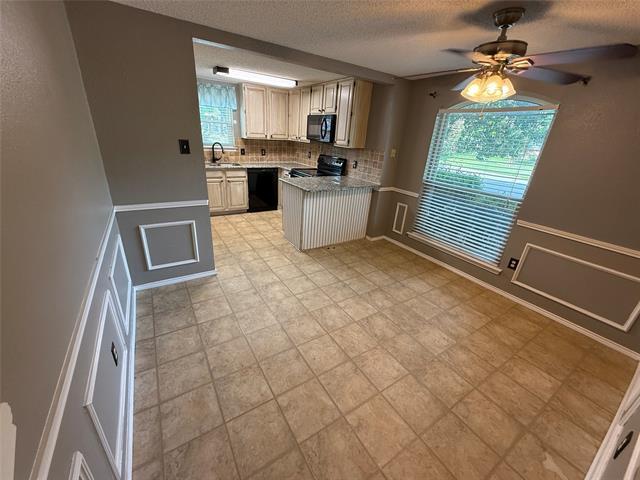 Photo - 5501 Whisper Glen Dr