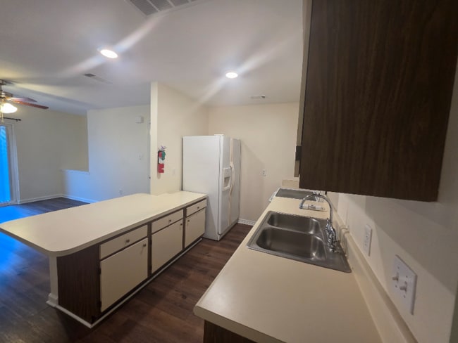 Photo - 4780 Pontchartrain Dr Unit 106