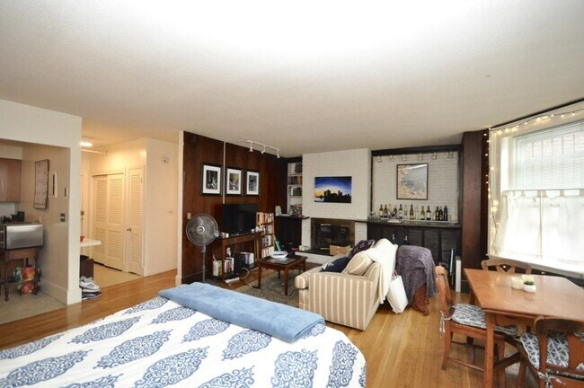 Photo - 186 Beacon St Unit 1B