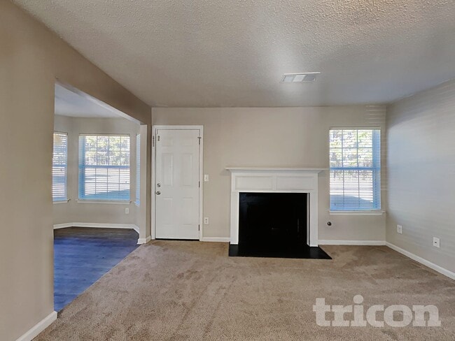 Photo - 205 Oak Terrace Dr