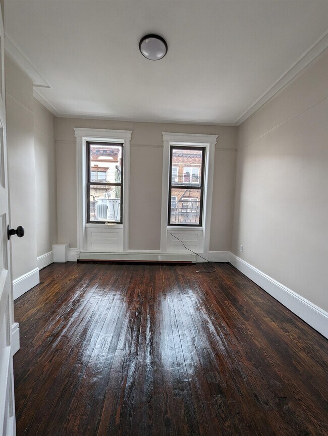 Photo - 215 64th St Unidad 5