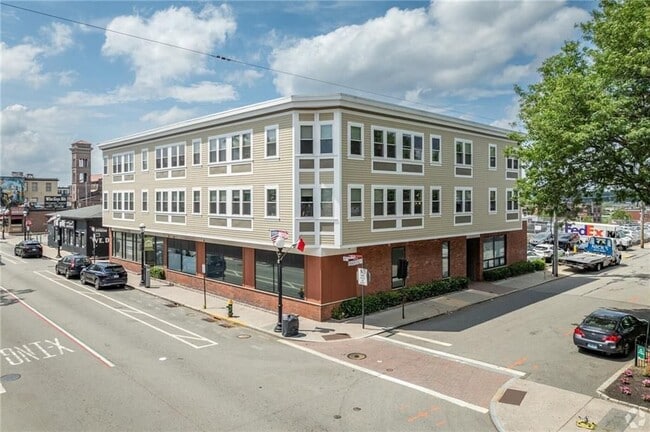 Building Photo - 55 Bradford St Unit 306