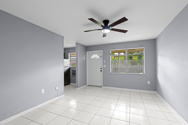 Photo - 6125 SW 48th Ct Unidad 3