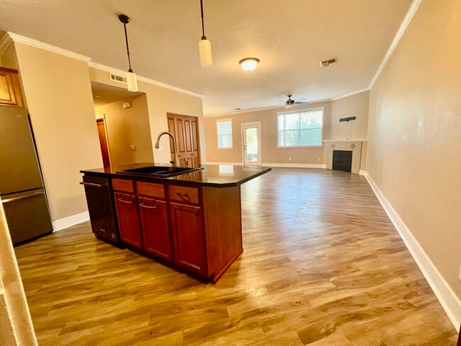 Photo - 2025 Mullan Rd Unit 107