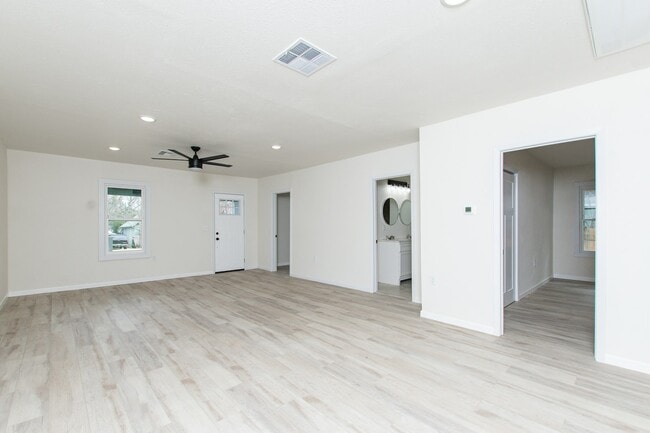 Photo - 135 E 13th Ave