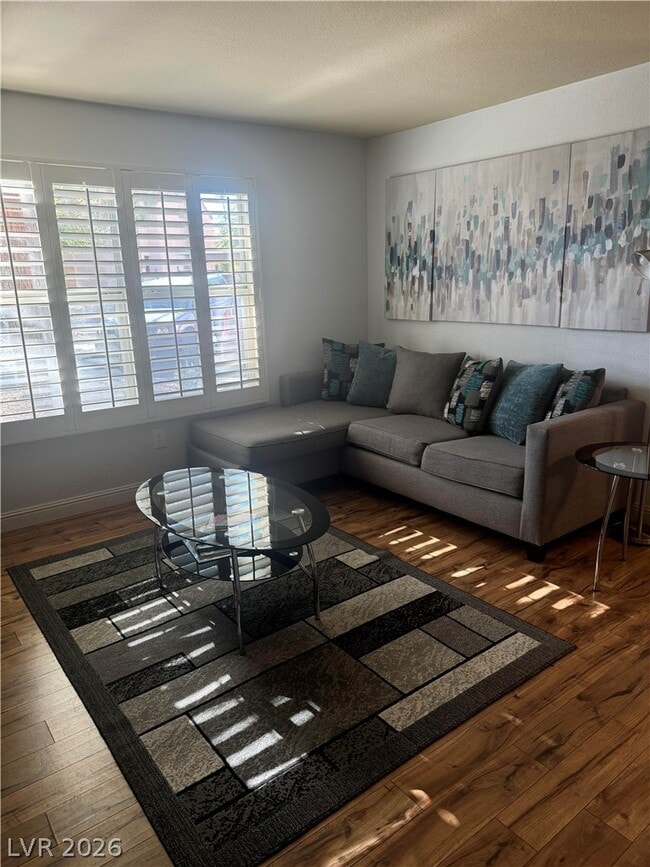 Photo - 1150 N Buffalo Dr Unidad 1025