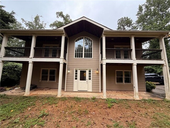 Building Photo - 1505 Hillcrest Dr Rental