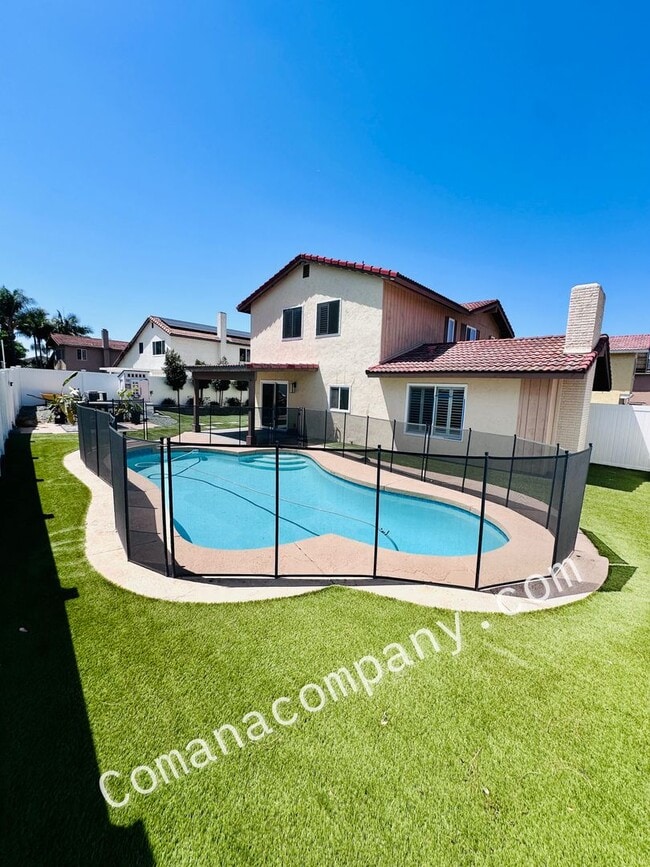 Photo - Beautiful 4-Bedroom Home with Private Pool in Chula Vista