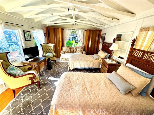 Photo - 455 Myrtle St