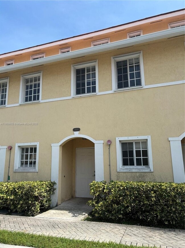 Photo - 2050 NE 167th St Townhome