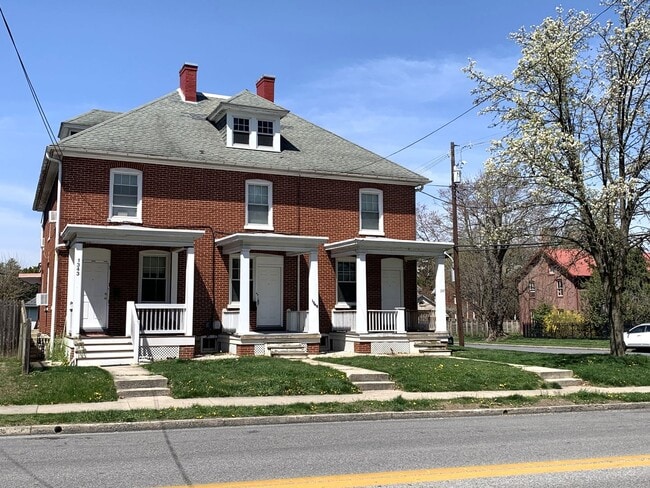 Photo - 1343-1347 Scotland Ave Unidad 1345