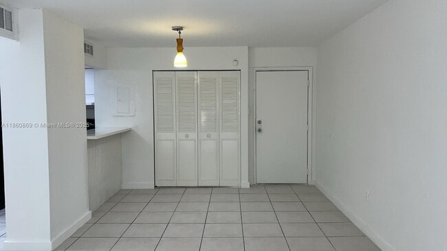 Building Photo - 8860 Fontainebleau Blvd Unit 403 Rental