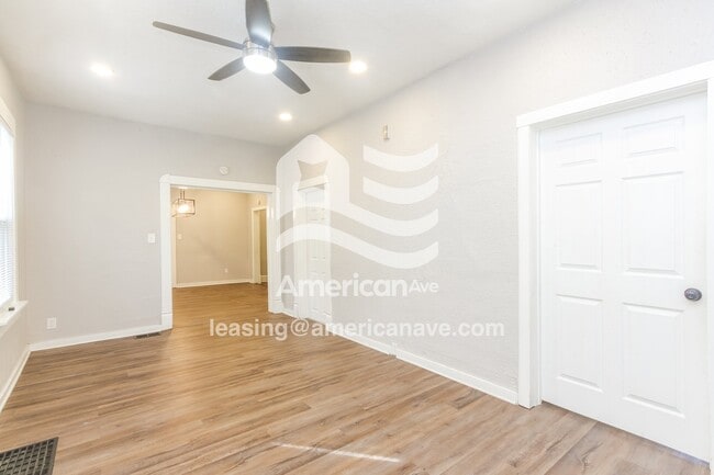 Photo - 1732 Draper St