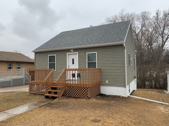 Building Photo - 608 N 19th St Unit Main Rental