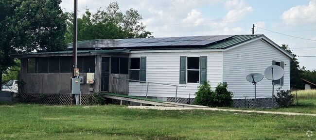 Building Photo - 709 Blue Stem Dr Rental