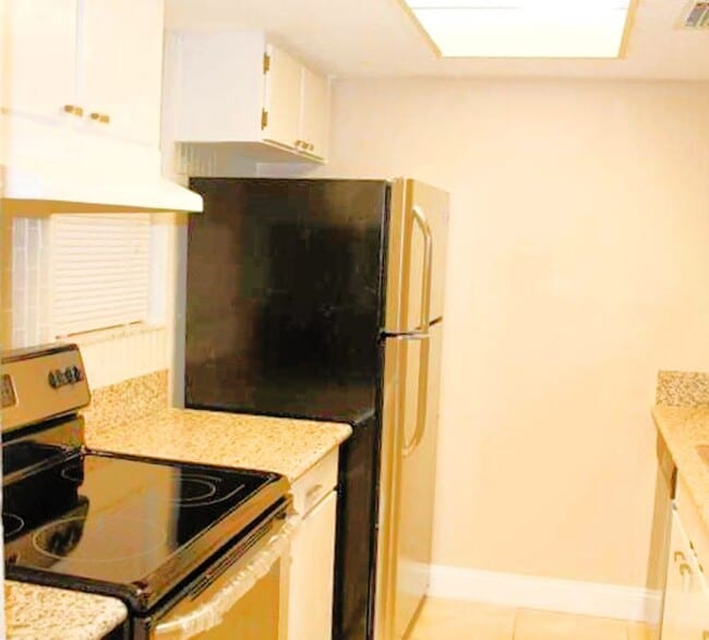 Photo - 1999 Kings Hwy Unit 1999 Kings Hwy Bldg 13 135B