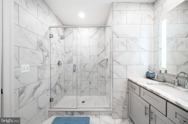 Building Photo - 1801 Market St Unit 1824