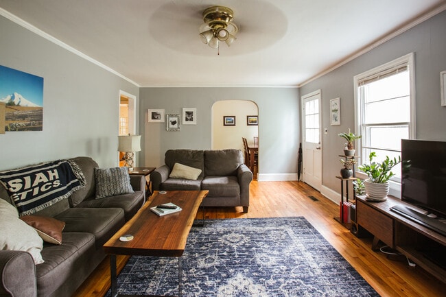 Photo - 365 Holman Ave