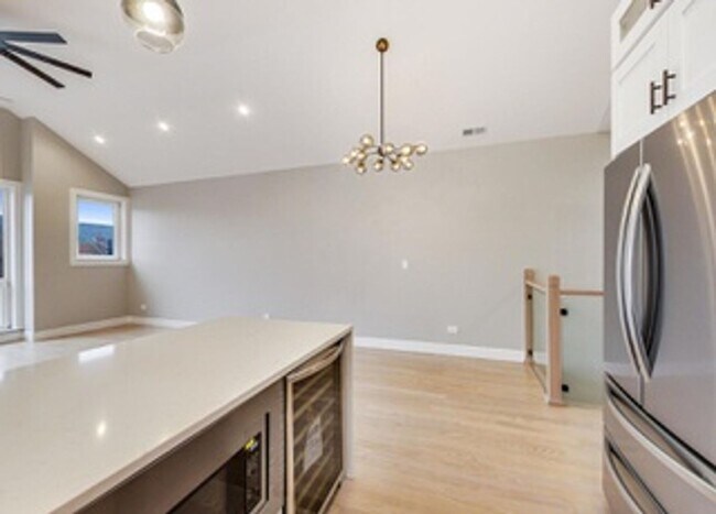 Photo - 4745 S Indiana Ave Unit 4745 S Indiana Ave #3