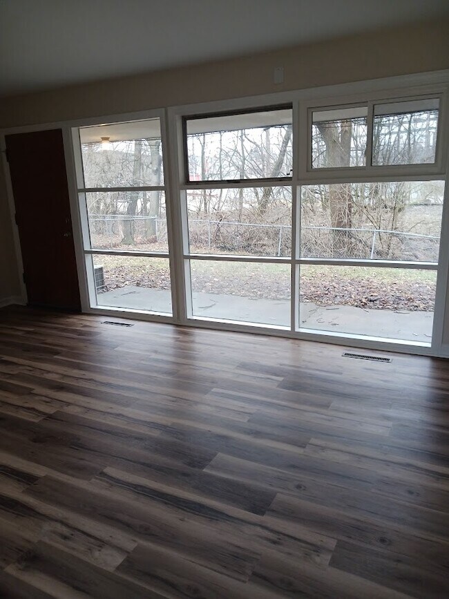 Photo - 1683 Brentwood Dr Unit 1683