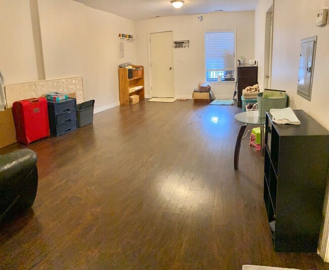 Photo - 254 W 31st St