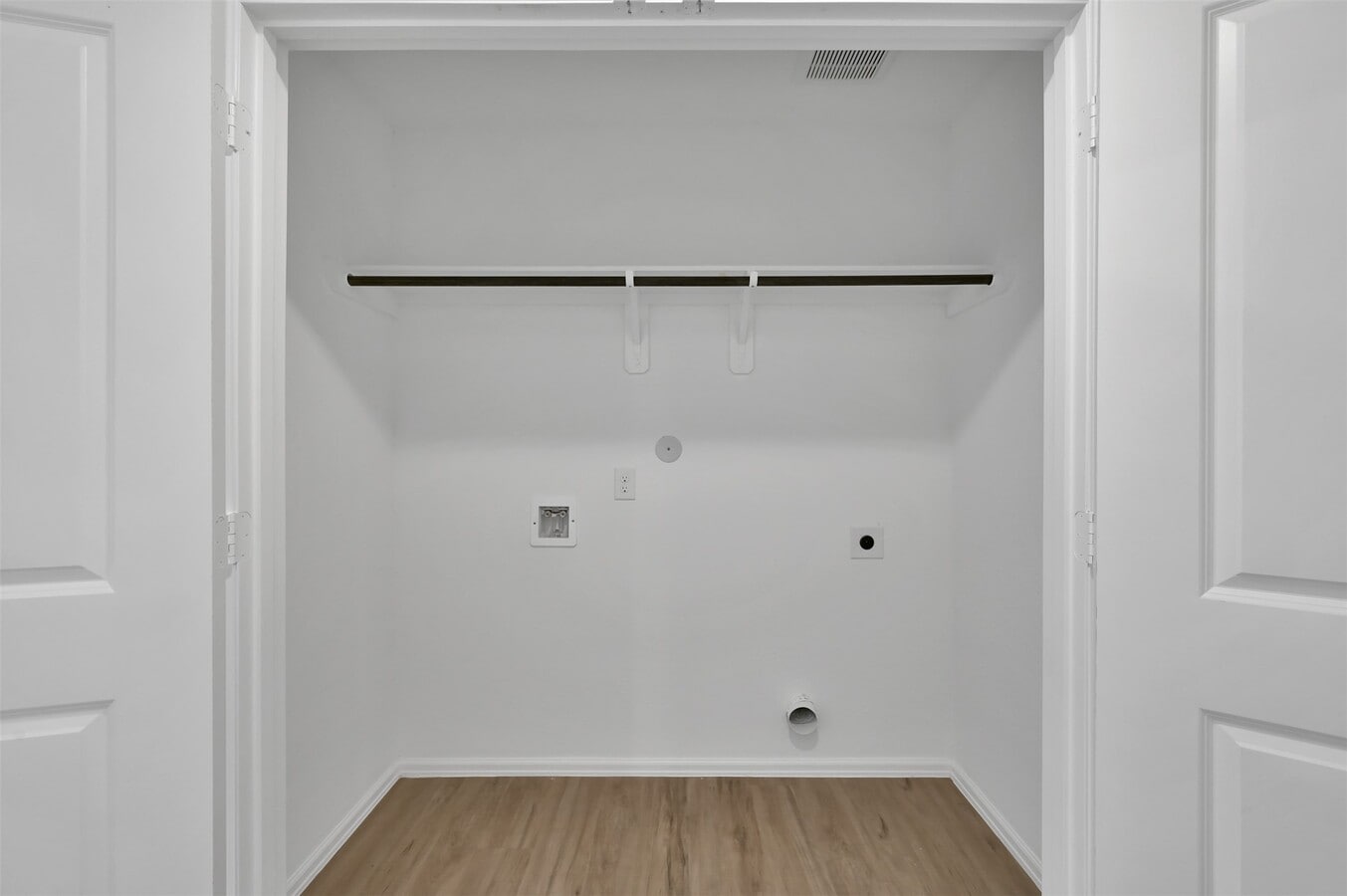 Photo - 21031 Longeni Dr