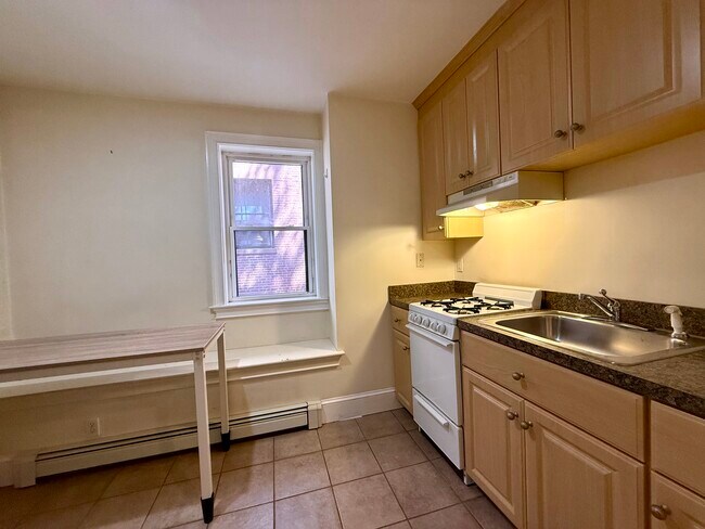 Photo - 17 Exeter St Unit 1f