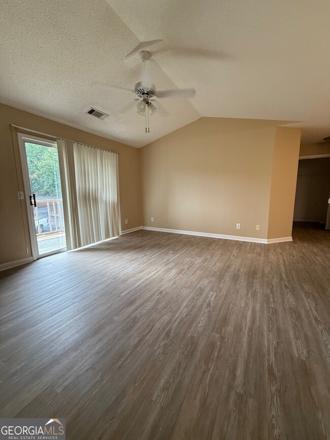 Photo - 320 Ridgewood Ave Unit C4