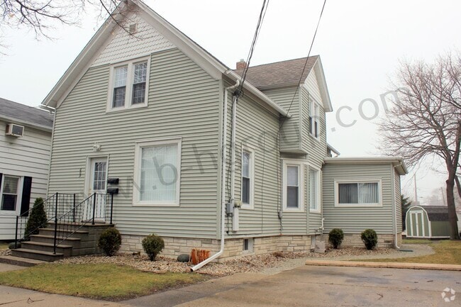 Building Photo - 609 45th St Unit Lower Rental