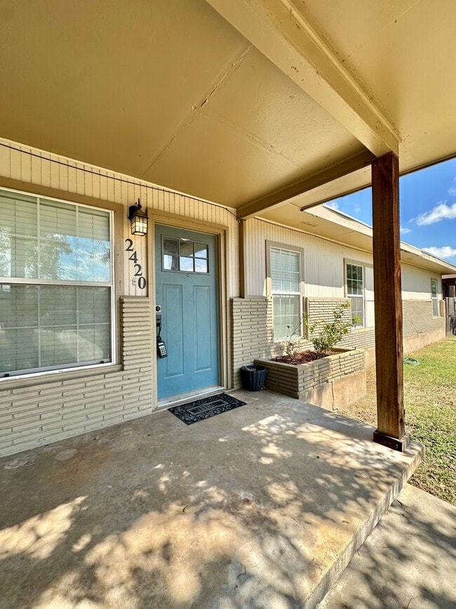 Building Photo - COMING SOON - Large 4 Bedroom Santa Rita H... Rental