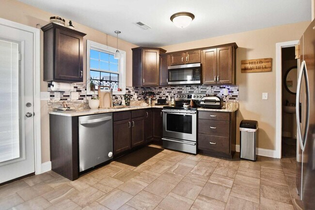 Photo - Pet Friendly Three Bedroom!