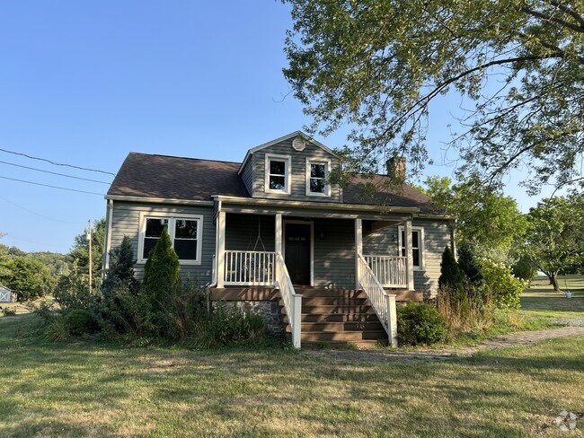 Building Photo - 196 Old Town Rd Rental