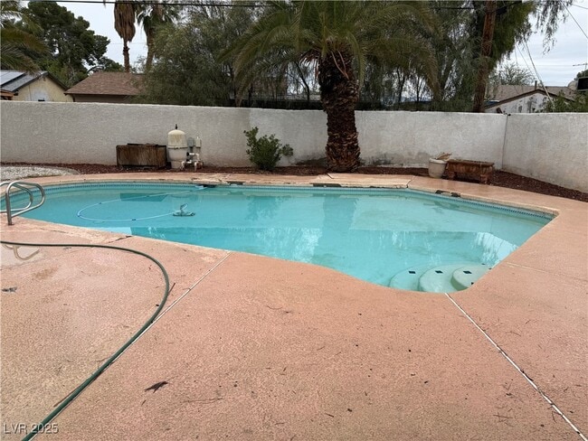 Photo - 5504 W Bartlett Ave