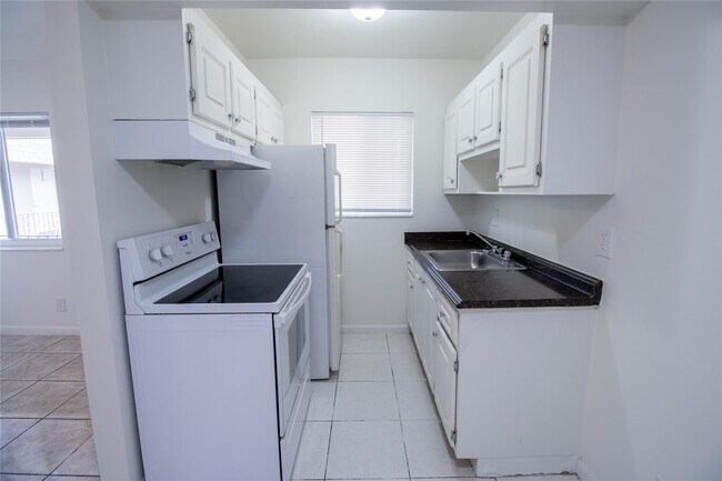 Photo - 1727 Liberty St Unit 13