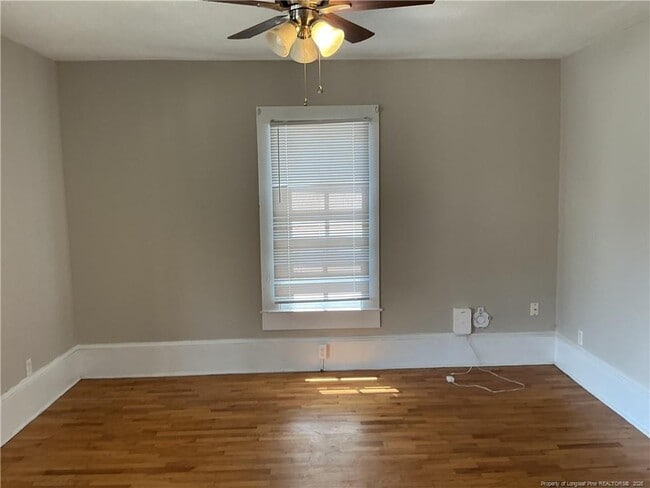 Photo - 120 W Elwood Ave