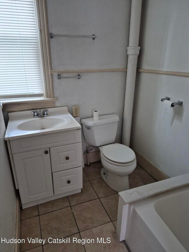 Photo - 128 Market St