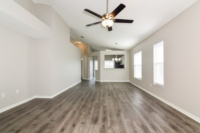 Photo - 22649 St Thomas Cir