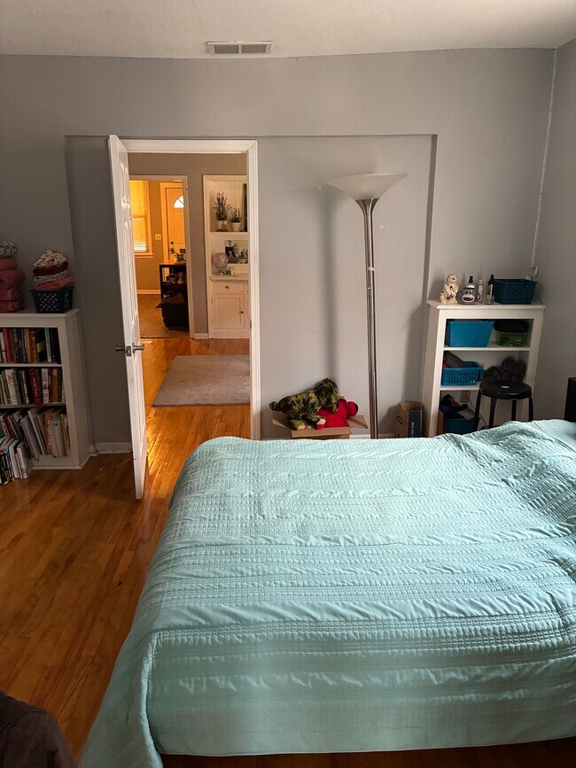 Bedroom 2 - 926 Fulton St SE Unit 4