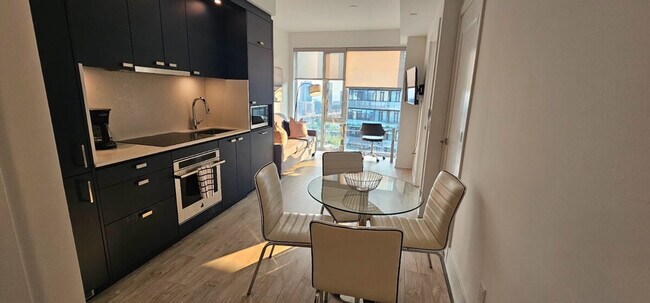 Photo - 470 Front St W Unit ID1286445P