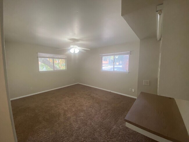 Photo - UT PRE-LEASE: West Campus 2 bed/1 bath fourplex unit, Walk to UT, entertainment, restaurants, an...