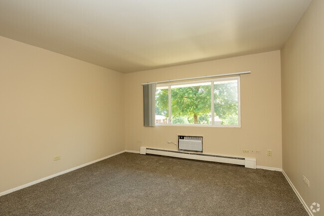 1BR, 1BA 650 SF C